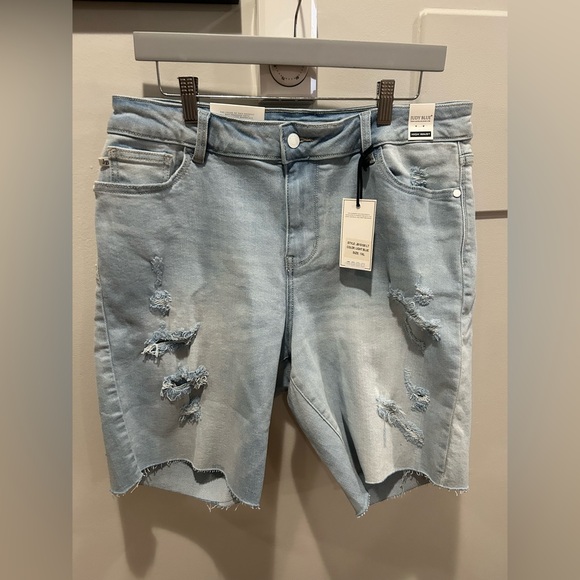 New Judy Blue High Waist Distressed Bermuda Shorts Size XL - Picture 1 of 3